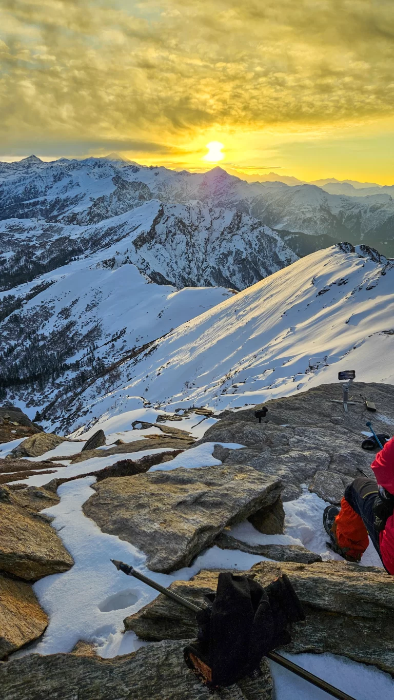 Kedarkantha winter trek trail